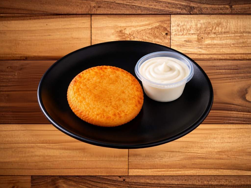 1 Arepita Frita - Mas Q Empanadas Kissimmee