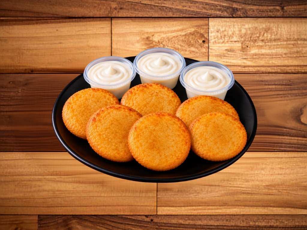 6 Arepitas Fritas - Mas Q Empanadas Kissimmee